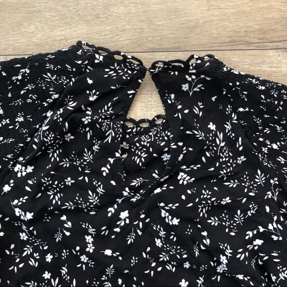 Joie Lissane Floral Peasant Shirred Top in Caviar - Picture 6 of 8
